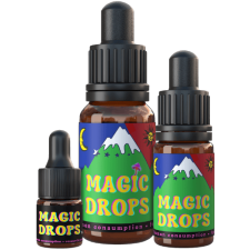 Magic Drops paddo druppels flesjes dicht bij elkaar geplaatst Magic Drops paddo druppels flesjes dicht bij elkaar geplaatst